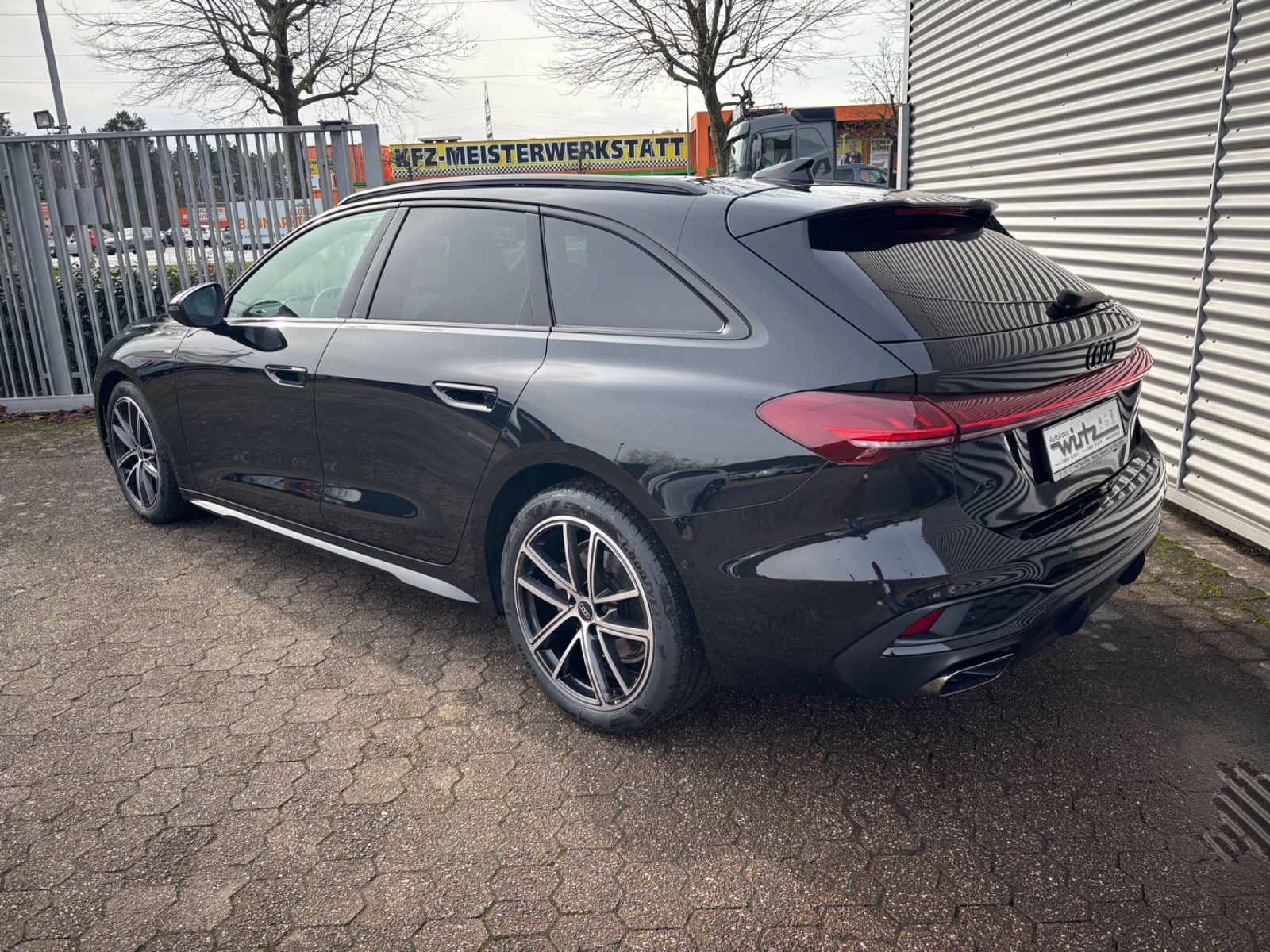 Fahrzeugabbildung Audi A5 Avant 2.0TFSI KAM SHZ NAVI