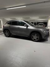 Mercedes-Benz GLA 200 MBUX Ambiente Service Neu - top Zustand - Mercedes-Benz in Bielefeld: Gla