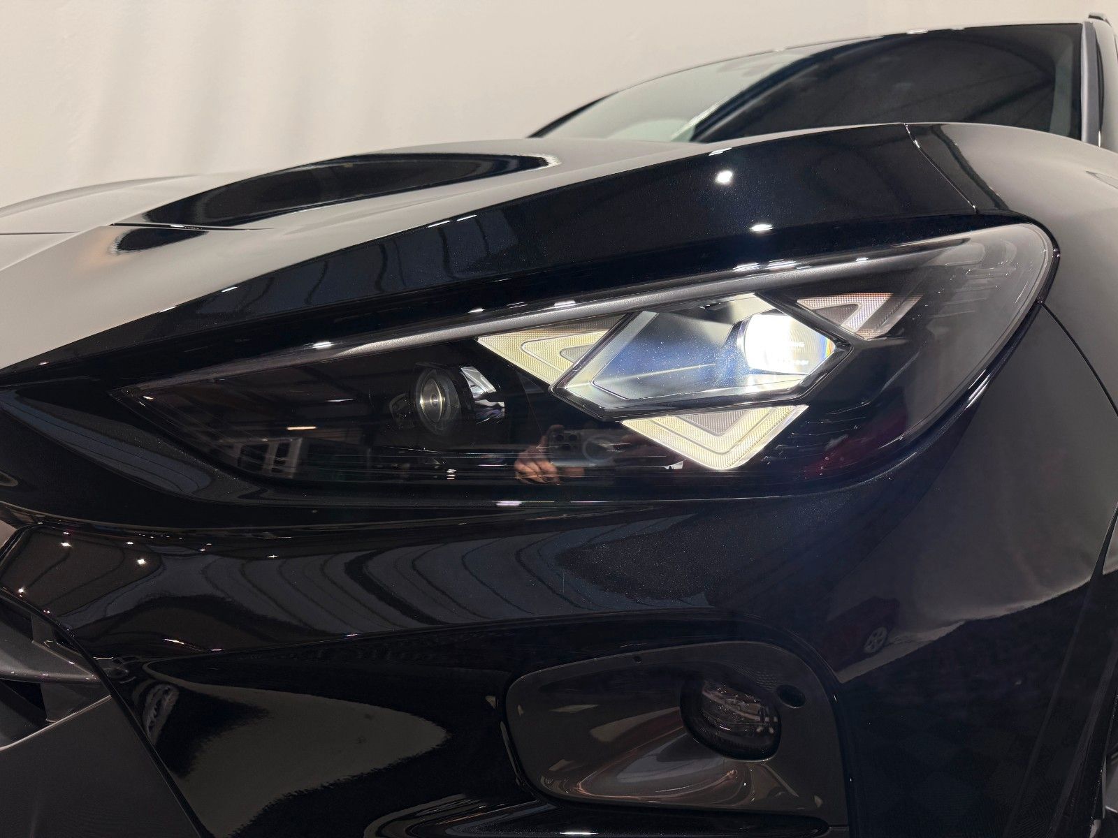 Fahrzeugabbildung CUPRA Terramar 2.0 TSI-4Drive-VZ-AHK-Memory