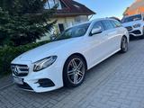 Mercedes-Benz E 220d T AVANTGARDE Autom. AMG Line