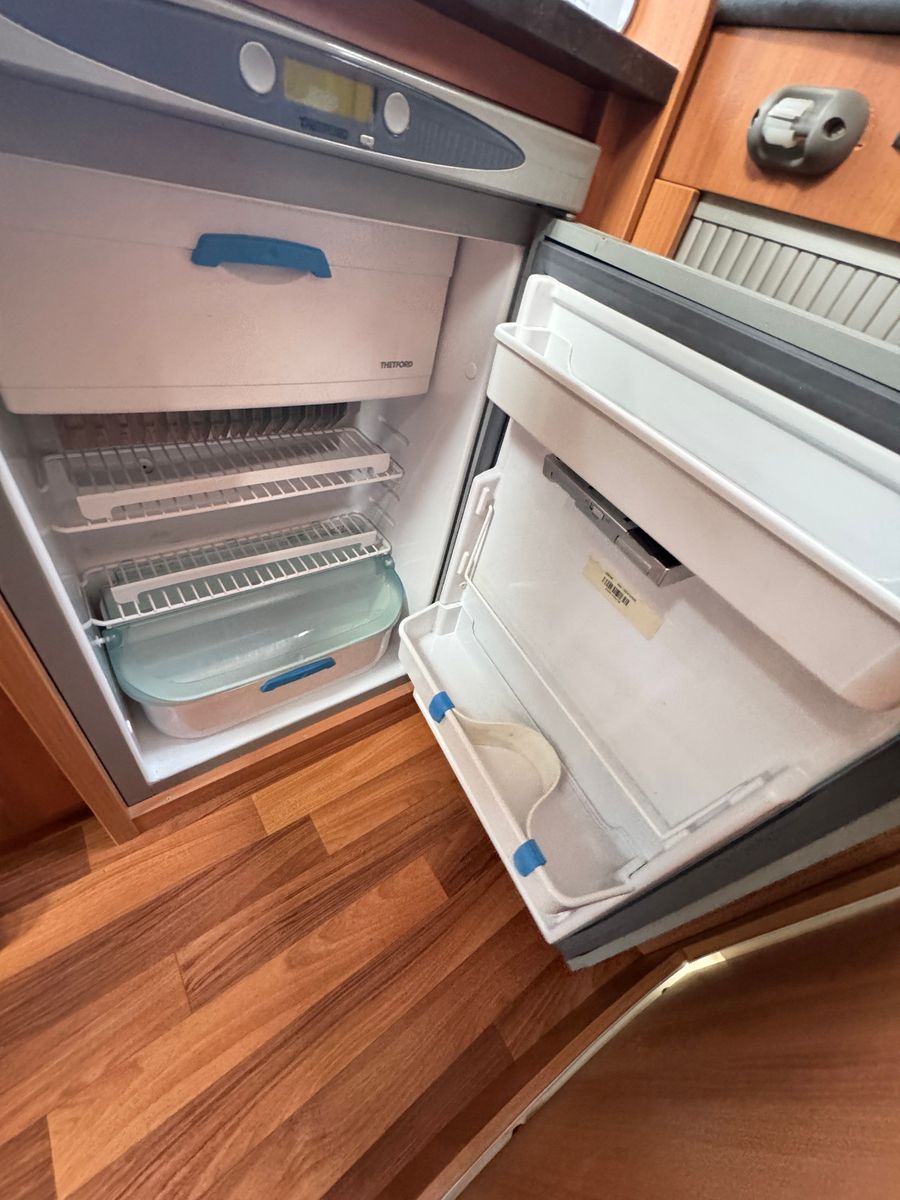 Fahrzeugabbildung HYMER / ERIBA / HYMERCAR Van 512 SILVERLINE FORD TRANSIT SOLAR TV KAMERA