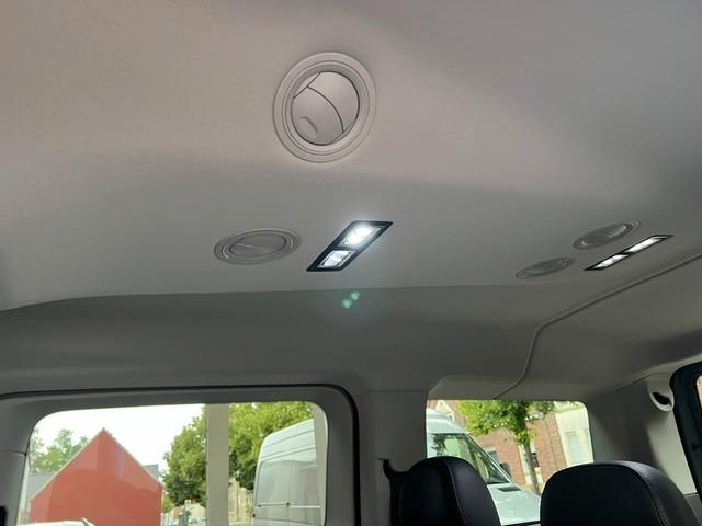 Volkswagen Caddy Maxi Style Rollstuhlrampe Kam digCo LED