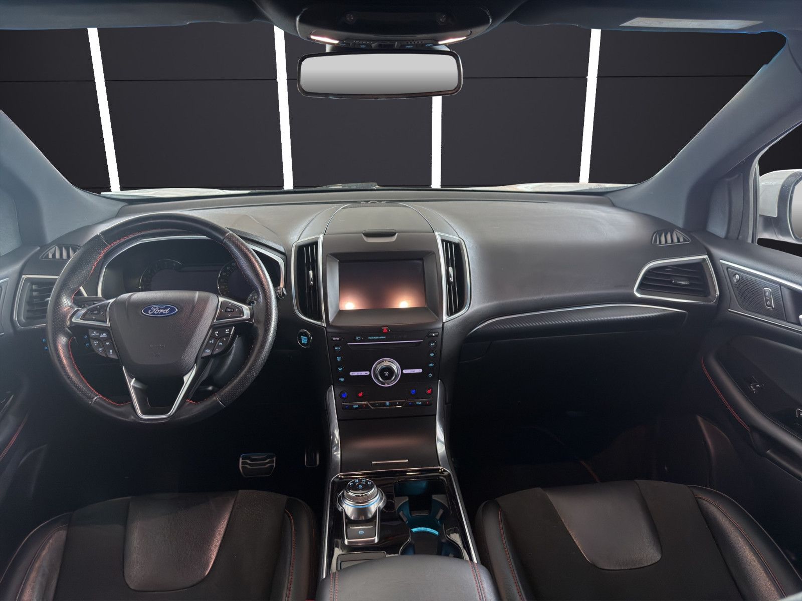 Fahrzeugabbildung Ford Edge ST-Line 4x4/Pano/B&O/Standhzg/KeyFree/AHK