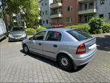 Opel Astra 1.6 Elegance Automatik Elegance - Opel Astra aus 2001: Elegance