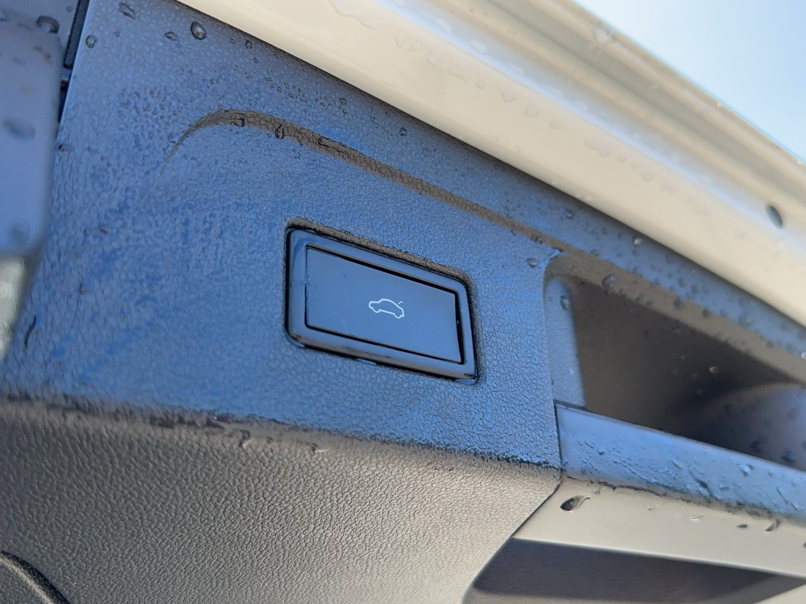 Fahrzeugabbildung Volkswagen Touran 2.0 TDI Move 7-Sitzer DSG Matrix ACC 17"