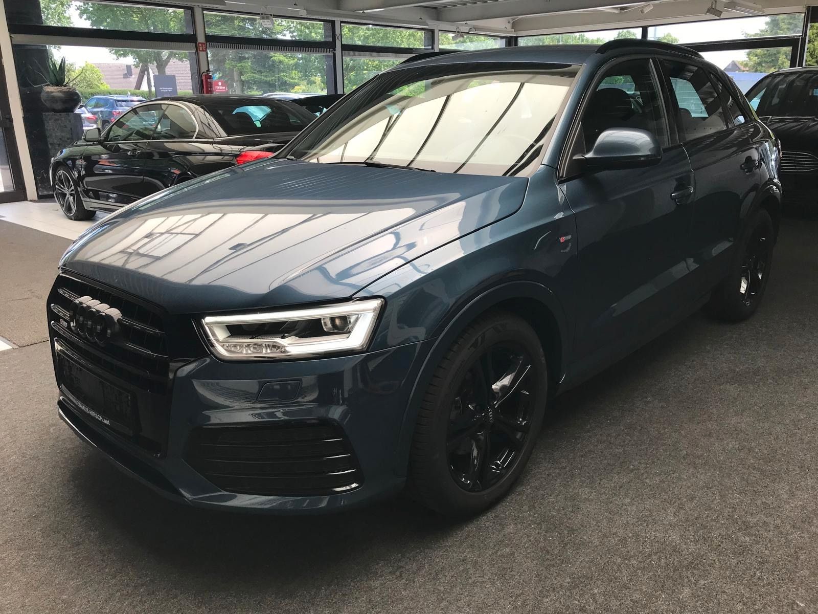 AUDI Q3  2,0 TDI S-Line