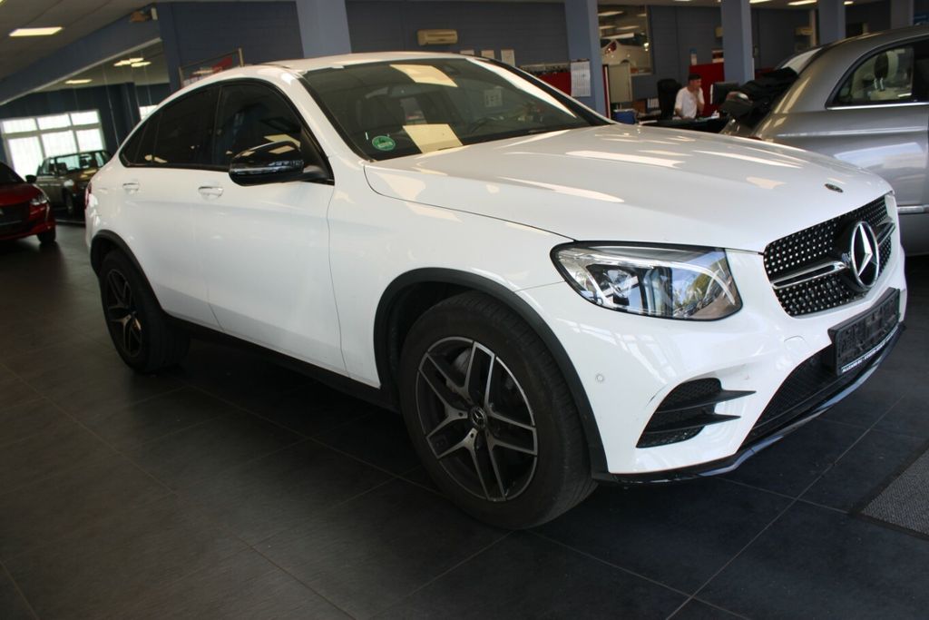 Image of Mercedes-Benz GLC 300