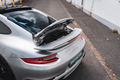 Fahrzeugabbildung Porsche 991 Turbo S 911 Coupé*GT-Silber*MwSt.*