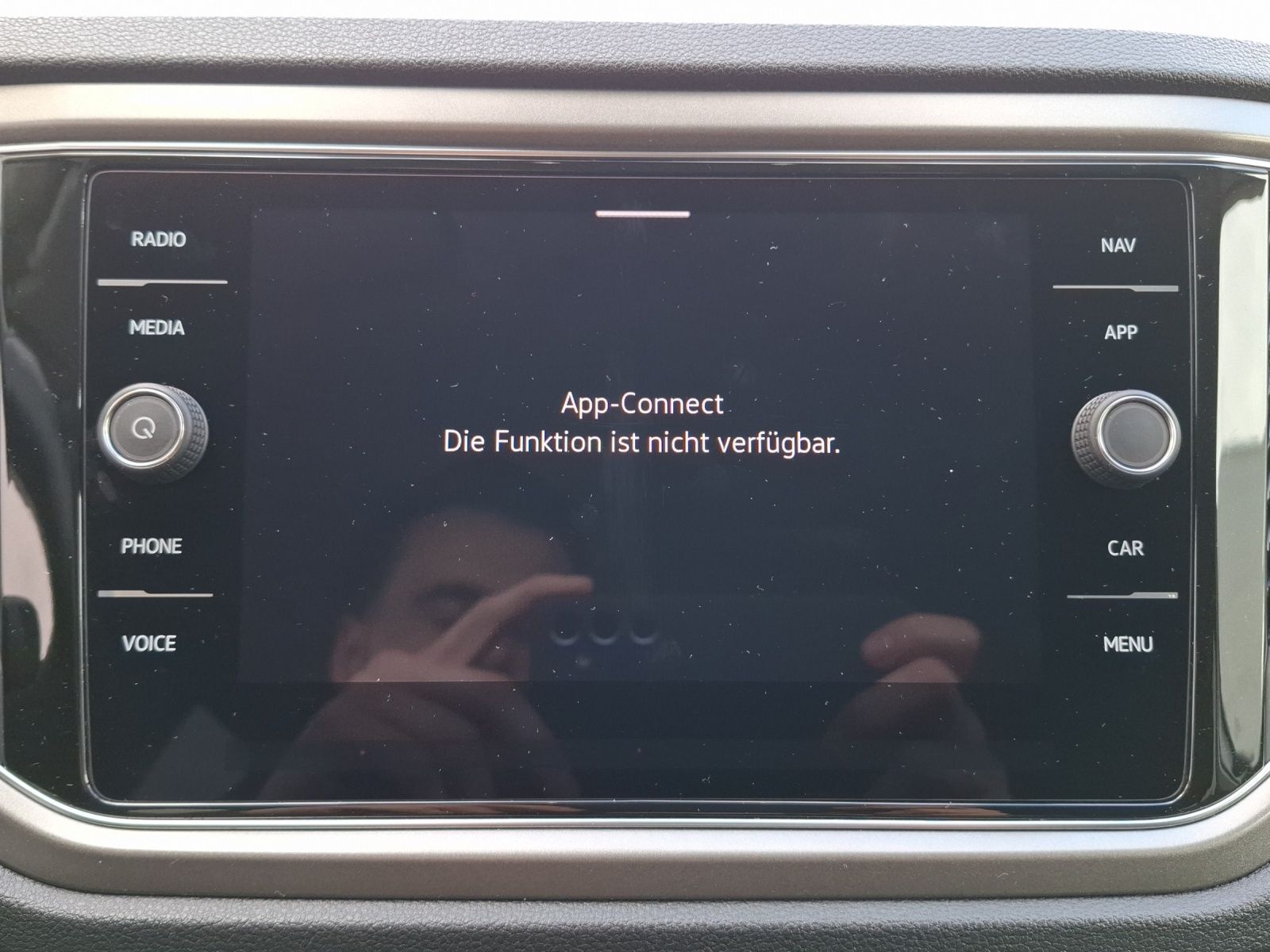 Fahrzeugabbildung Volkswagen T-Roc TSI Style LED AHK Navi ACC RFK SH LM