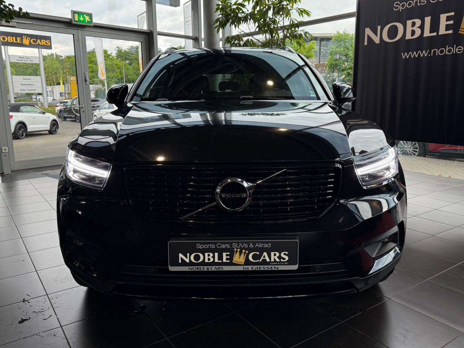 Fahrzeugabbildung Volvo XC40 R Design H/K ACC AHK KAM
