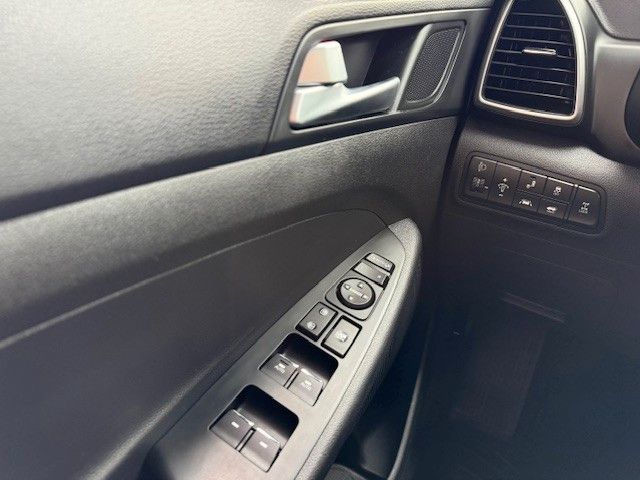 Fahrzeugabbildung Hyundai Tucson Advantage 177PS Allrad/Krell/Navi/Kamera!