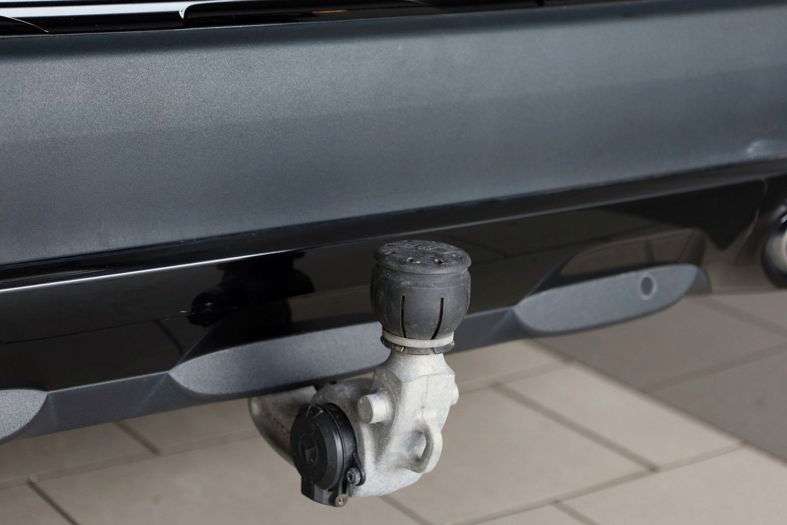 Fahrzeugabbildung Mercedes-Benz E 220 d 4M All-Terrain,Kamera,Navi,SH,AHK, SR+WR