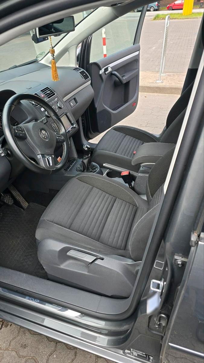 Volkswagen Touran 2015 — photo 6