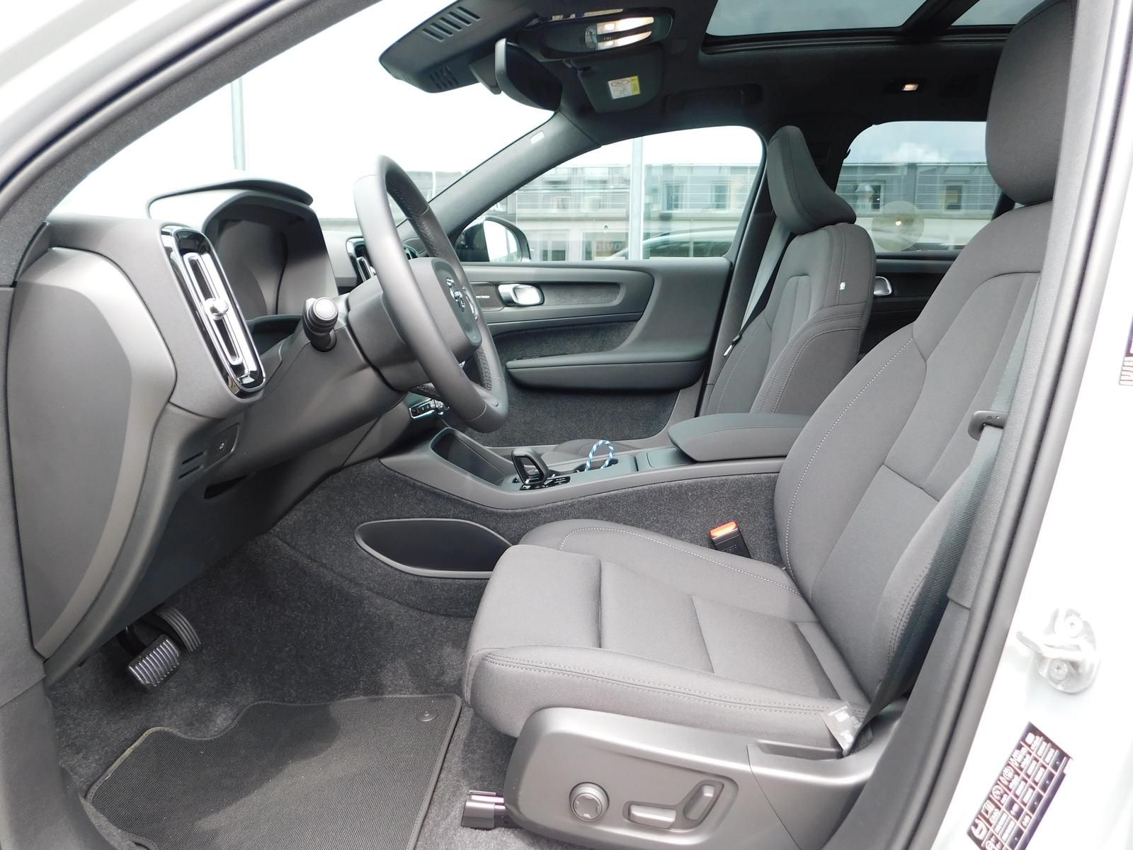 Fahrzeugabbildung Volvo EX40 Single Motor ext. Range Plus Black Edition