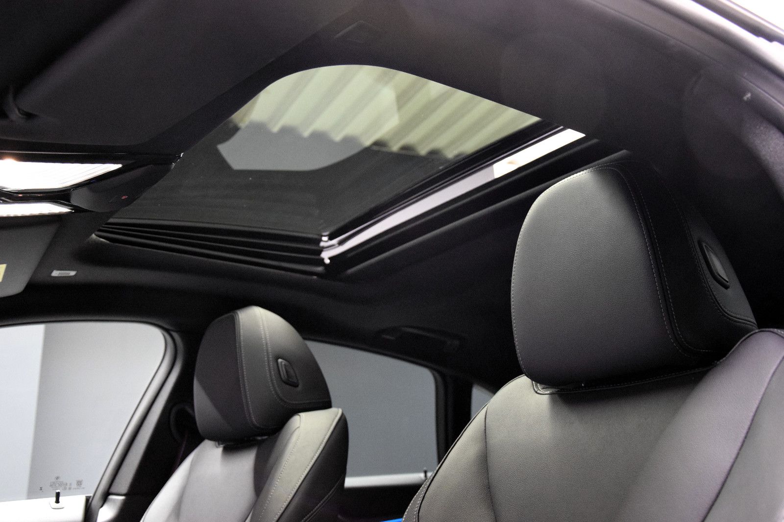 Fahrzeugabbildung BMW 420i Gran Coupe M Sportpaket GSHD HuD Facelift