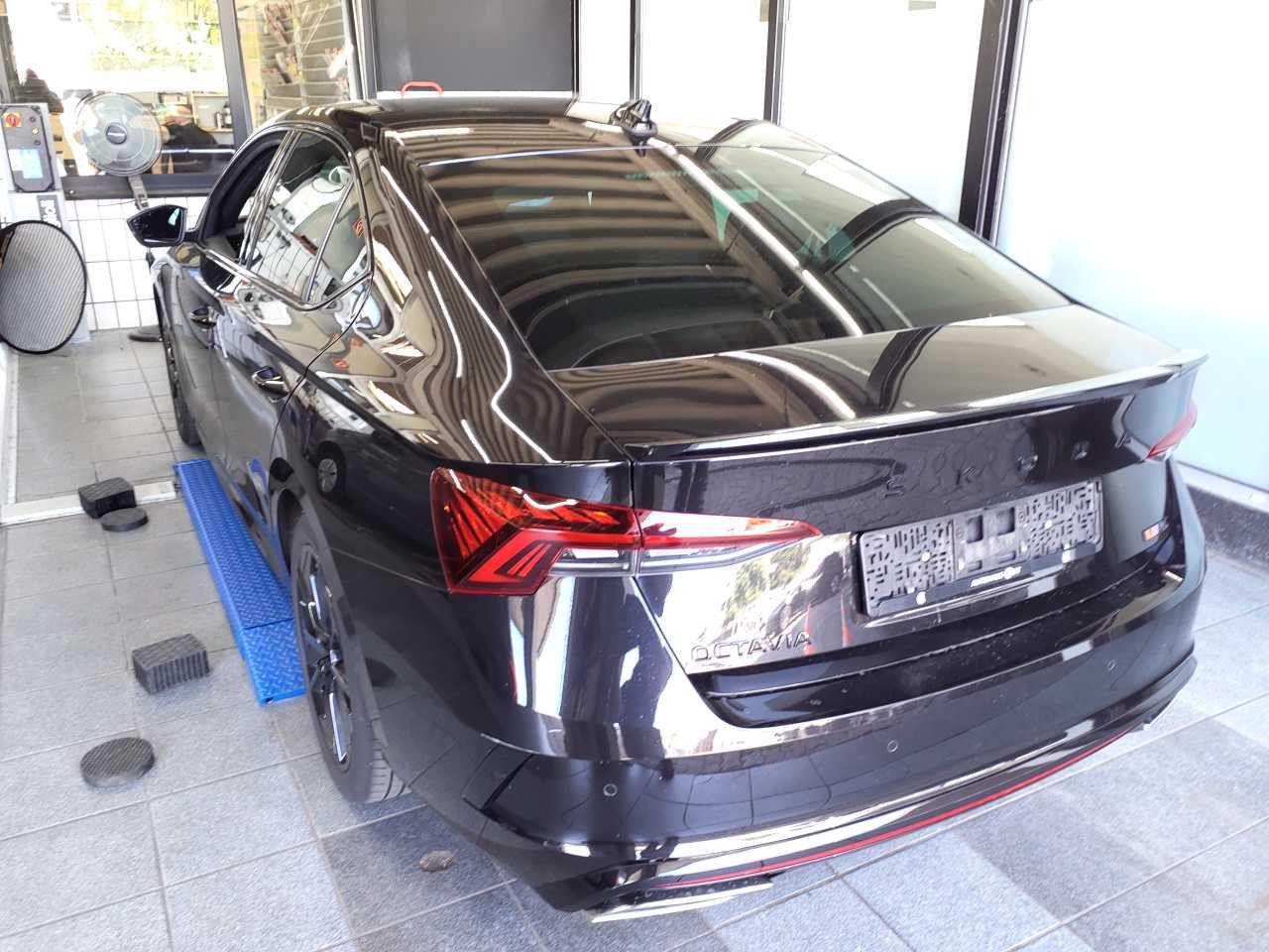 Skoda Octavia  2.0 TSI DSG RS*HUD*ASSIST*NAVI*KAMERA foto 5