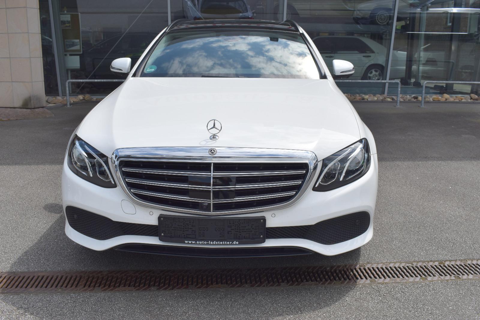 Mercedes-Benz E 300T de*Hybrid*Head-up*Panorama*Totwinkel*360°