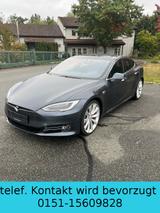 Tesla Model S Performance Ludicrous - graue Tesla Model S