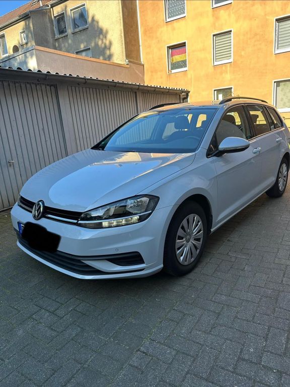 Image of Volkswagen Golf