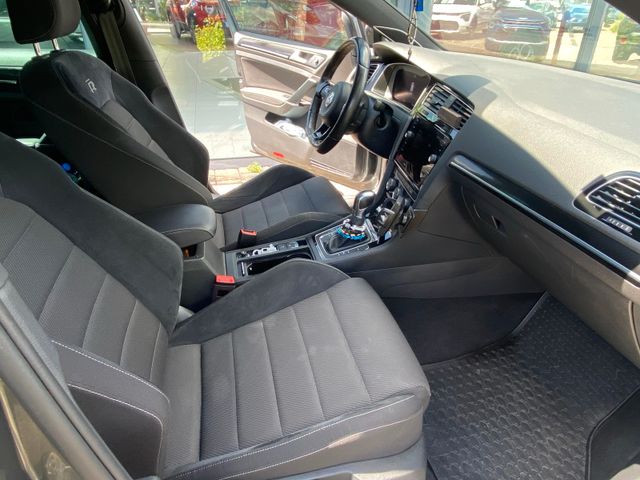 VW Golf VII Variant R 4Motion EGO-X