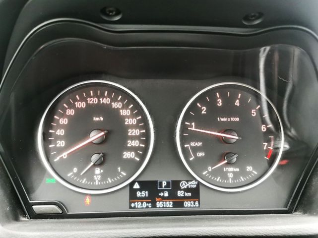 BMW X1 xDrive 20 i xLine Navi LED PDC 1-Hand