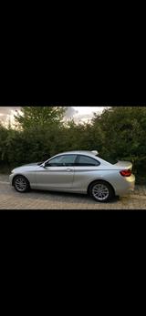 BMW 220i Coupé Sport Line  *8-fach-bereift* - BMW 2er-Reihe F22 mit Benzin-Antrieb