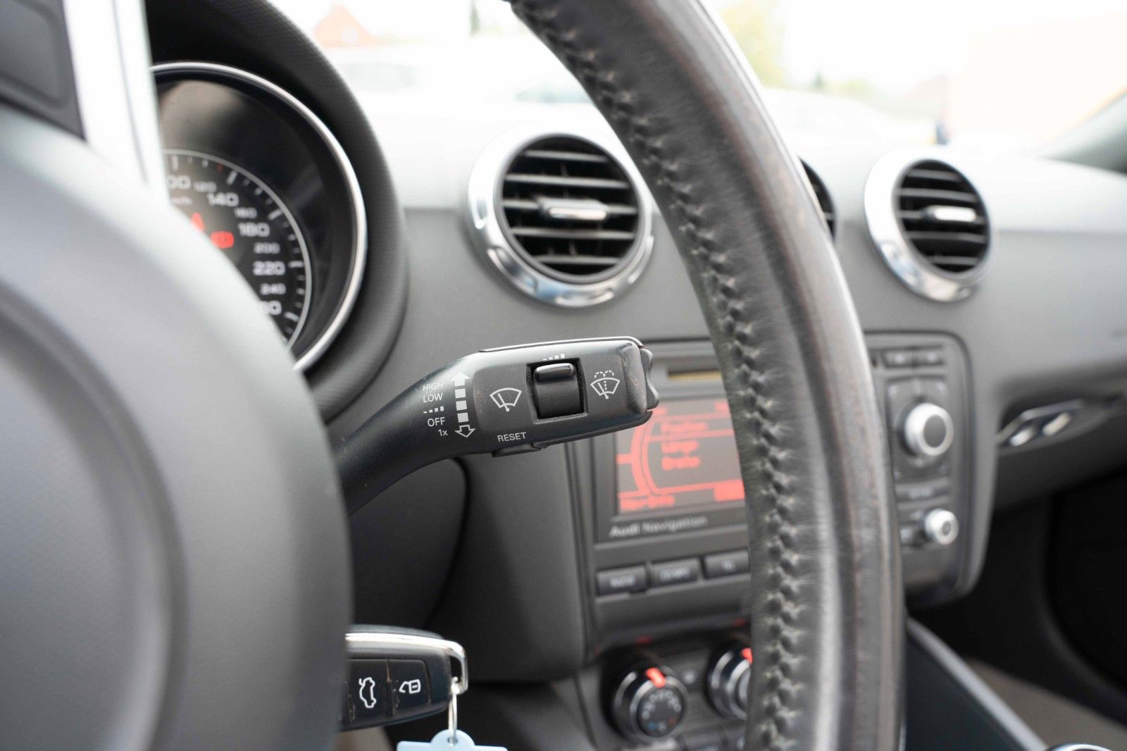 Fahrzeugabbildung Audi TT ROADSTER 2.0 TFSI NAVI XENON MFL ALCANTARA