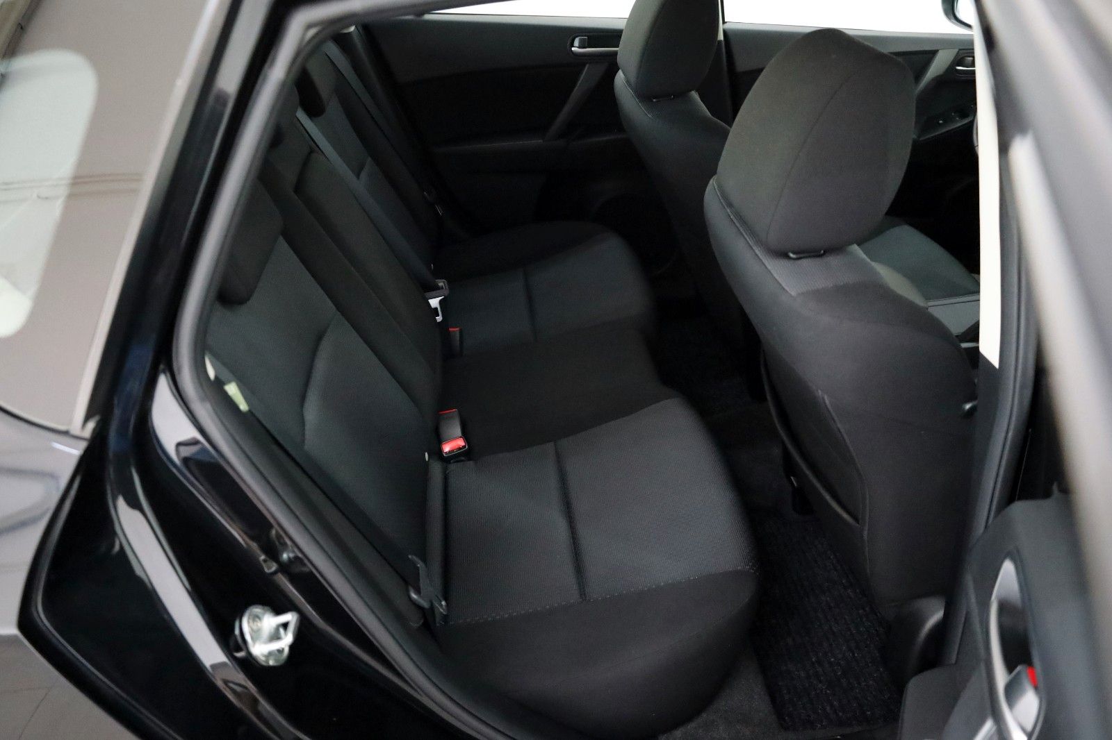 Fahrzeugabbildung Mazda 3 Lim. High-Line Climatronic,SH,PDC,Allwetter