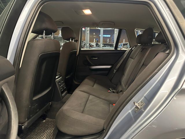 BMW 318 d Touring *Klima*SHZ*TÜV*Navi*PDC*AHK*
