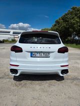 Porsche Cayenne S Diesel GTS PAKET LED/CHRONO/AHK - Porsche in Würzburg