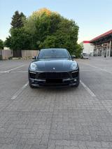 Porsche Macan - - - Porsche aus 2018