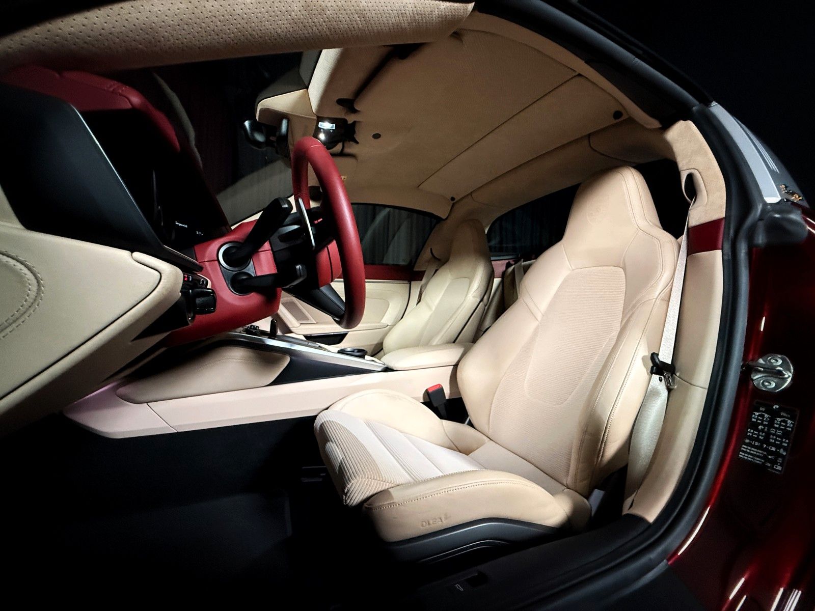 Fahrzeugabbildung Porsche 911 Targa 4 S Heritage + Lift + Approved + PCCB
