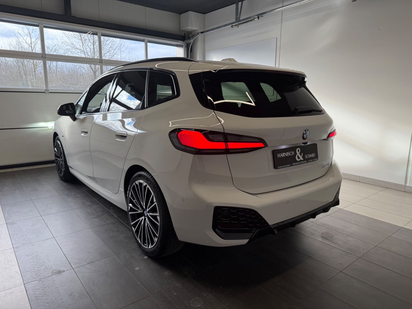 Fahrzeugabbildung BMW Active Tourer 220 i M Sport, 360-Grad Kamera