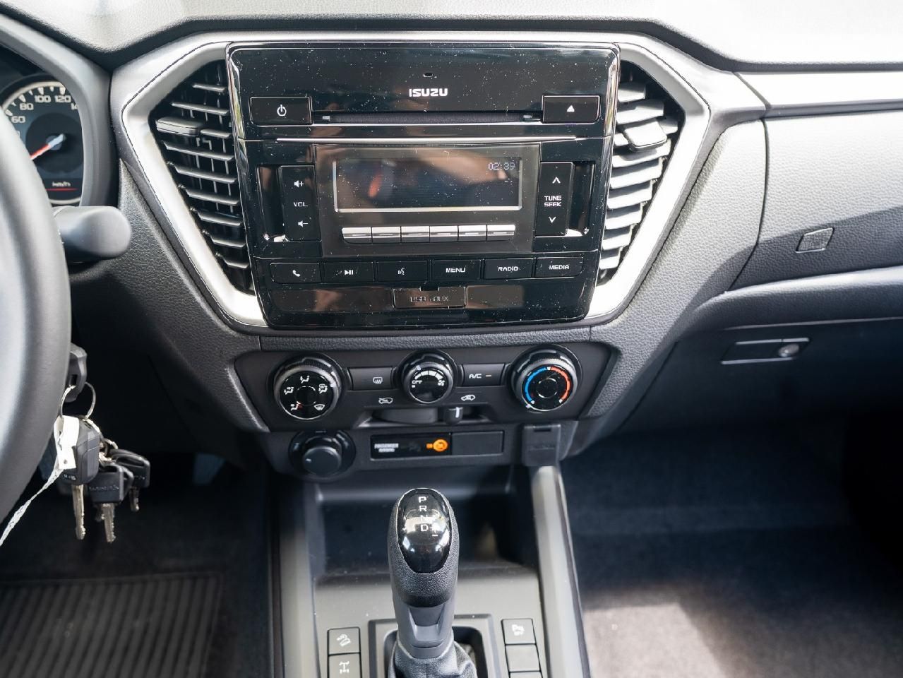 Fahrzeugabbildung Isuzu D-Max Space Cab LS PEPEC Umbau