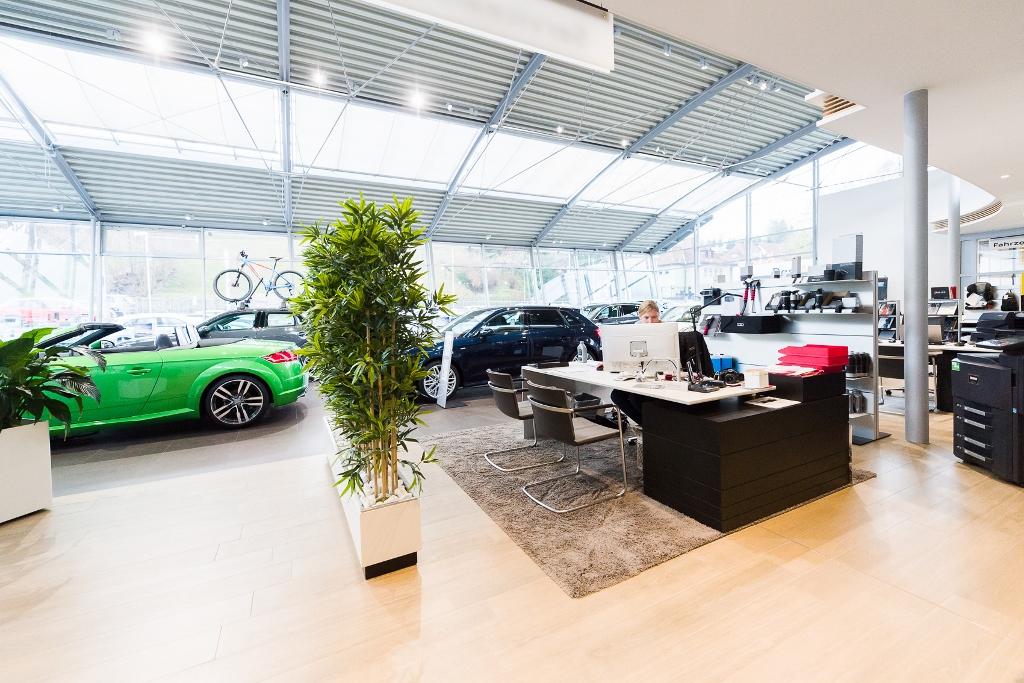 showroom-image-bottom
