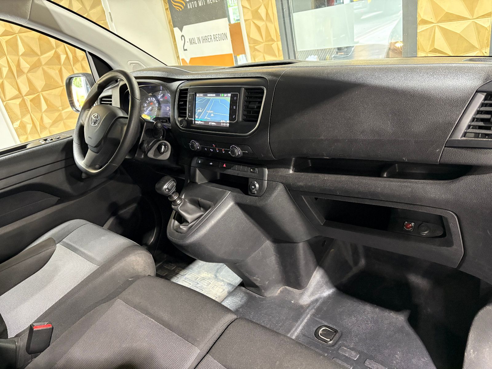 Fahrzeugabbildung Toyota Proace L2 Kasten Meister/360°/NAVI/APPLE/3-SITZ