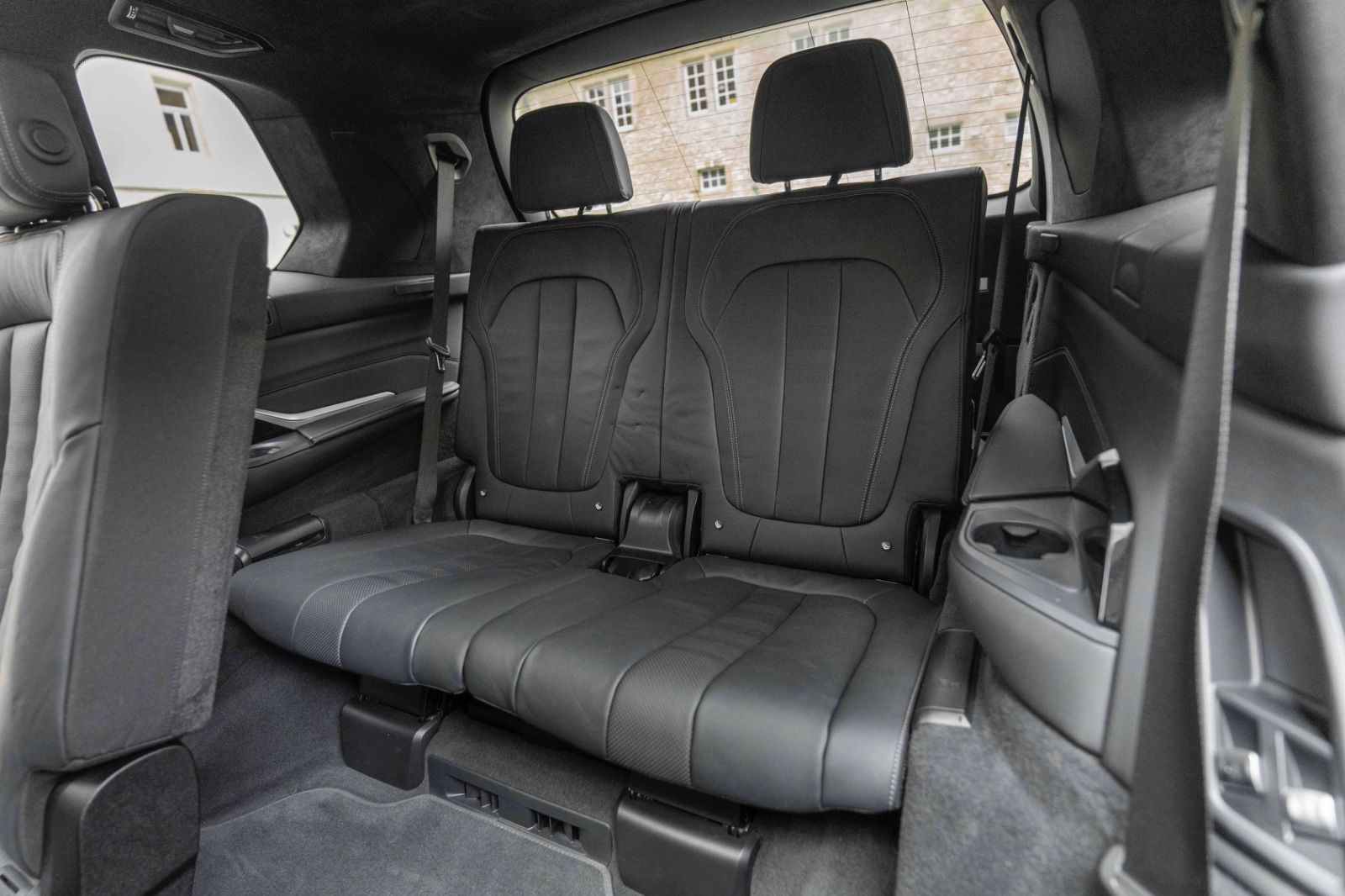 Fahrzeugabbildung BMW X7 M50i H&K HUD LASER LUFT SKY ACC MASSAGE 3D