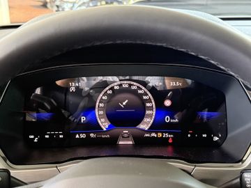 Volkswagen Touran 1.5 TSI DSG COMFORTLINE LED ACC KAMERA 7S