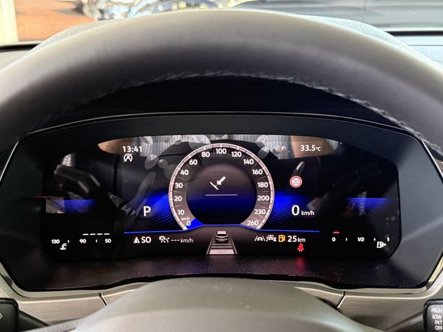 Volkswagen Touran 1.5 TSI DSG COMFORTLINE LED ACC KAMERA 7S