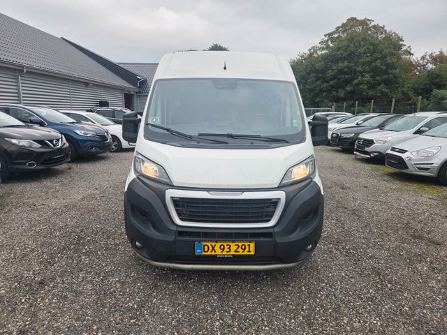 PEUGEOT Boxer