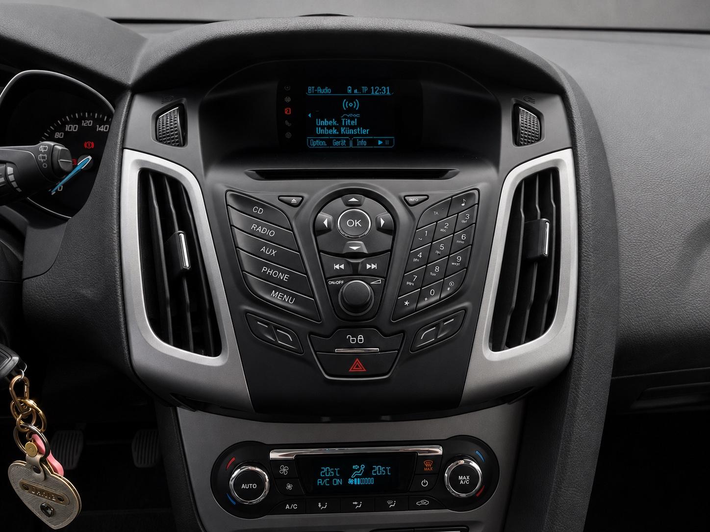 Ford Focus 2014 — photo 12