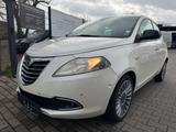 Lancia YPSILON 0.9l S&S KLIMA PDC ***GEBRAUCHSSPUREN*** - Lancia Ypsilon aus 2011