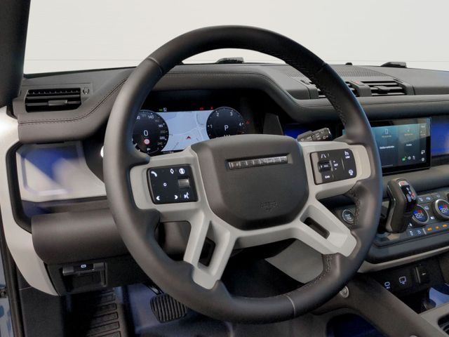 Land Rover Defender 110 D250 SE+Pano+AHK+Winter Paket