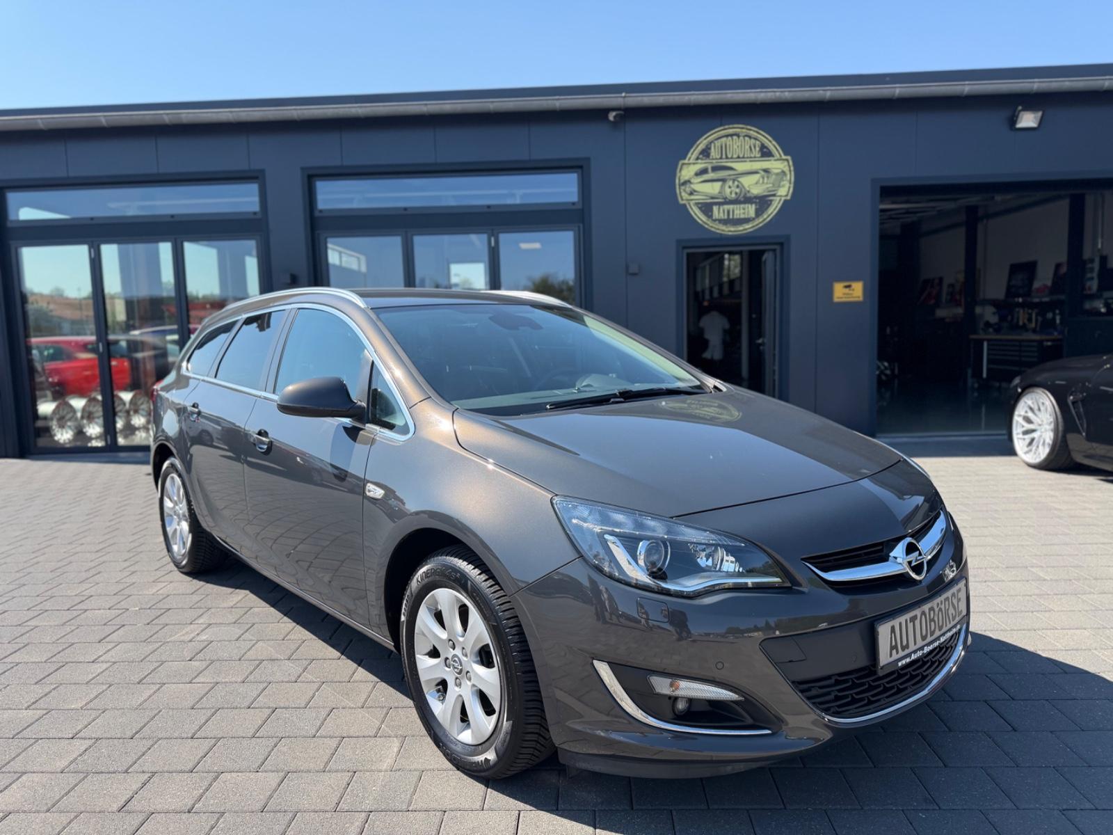 Opel Astra J Sports Tourer Exklusiv
