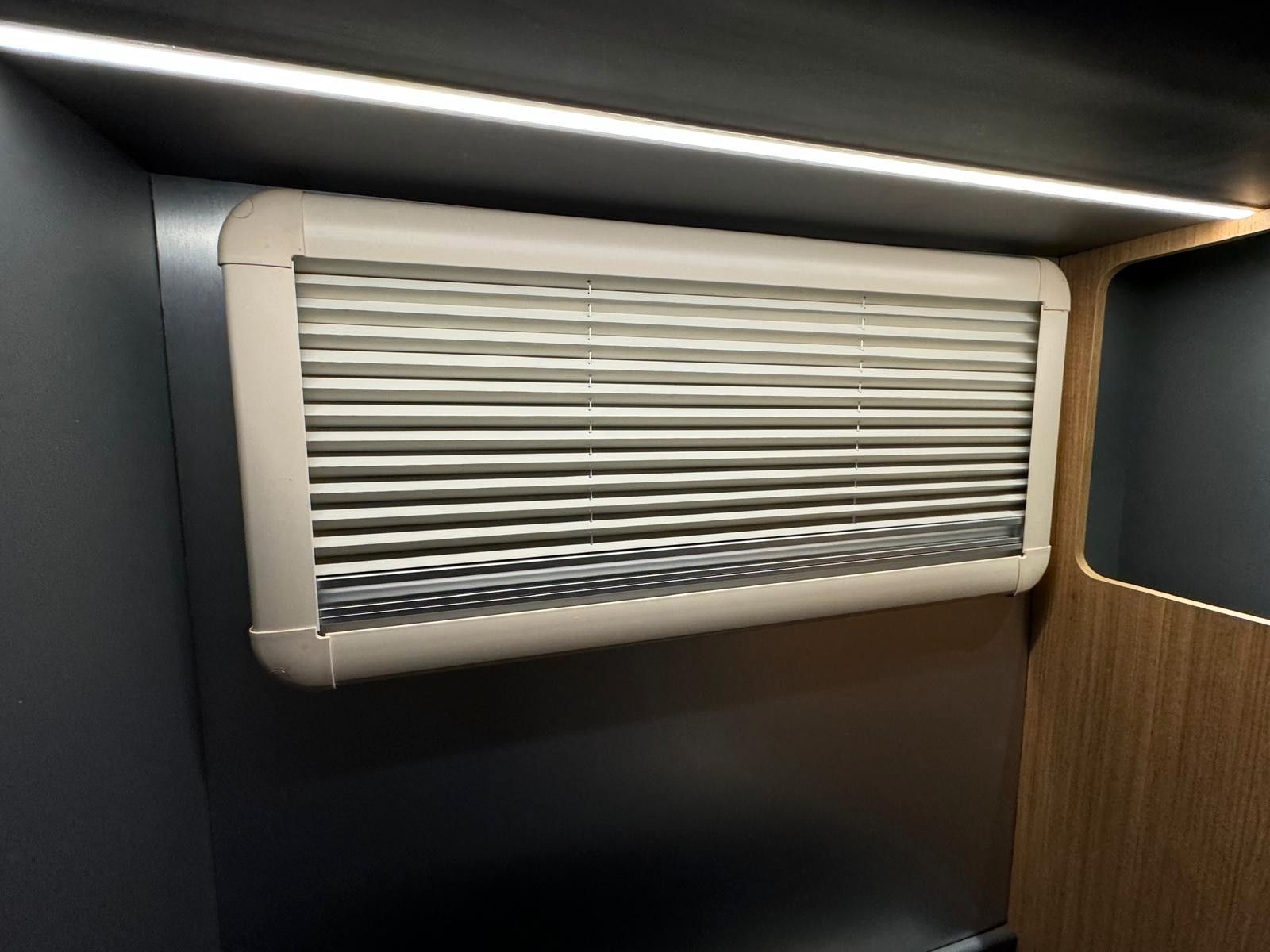 Fahrzeugabbildung Dodge RAM 2500 6.4-V8 LUFTFED. KABINE GLADIATOR XLE