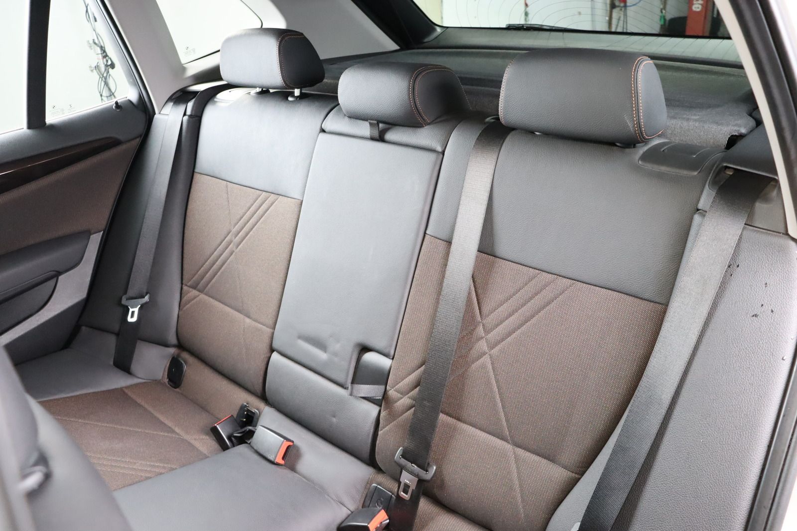 Fahrzeugabbildung BMW X1 Xdrive 18d X-Line * 1.Hand