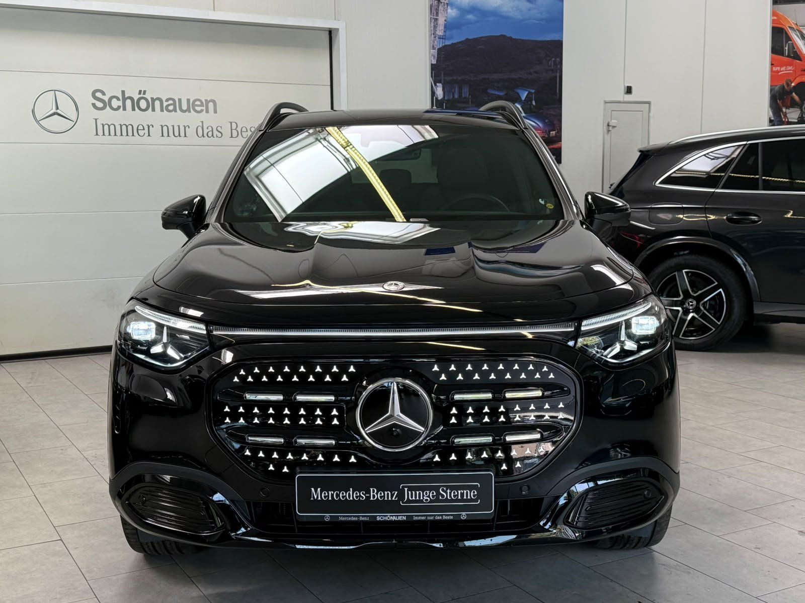 Mercedes-Benz GLB 250+ PREMIUM+7-SITZ+AHK+HEAD-UP+SUPERSCREEN imagem 2