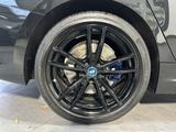 BMW 330e Touring xDrive M-Sport NAV+LASER+PANO+HUD - BMW 330 mit Hybrid-Antrieb: Automatik