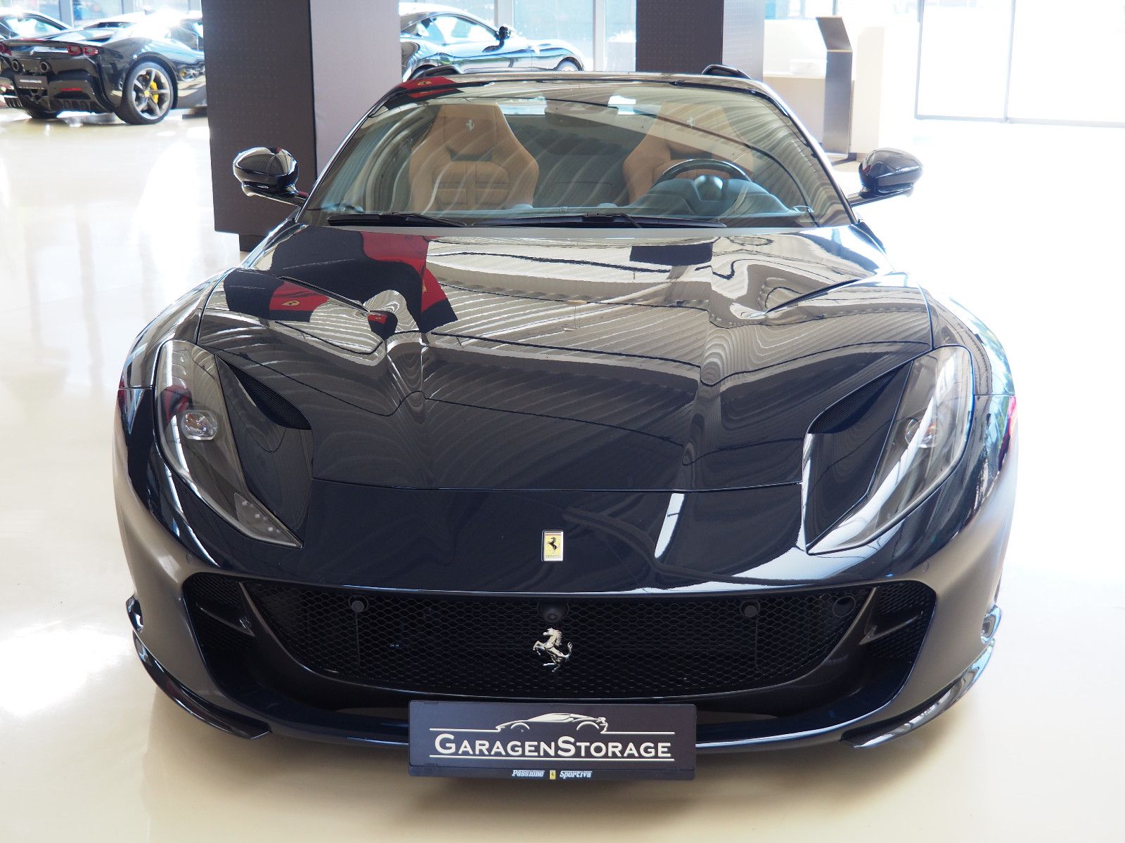Ferrari 812 GTS * 1. Hand * 1700 km * Full Carbon