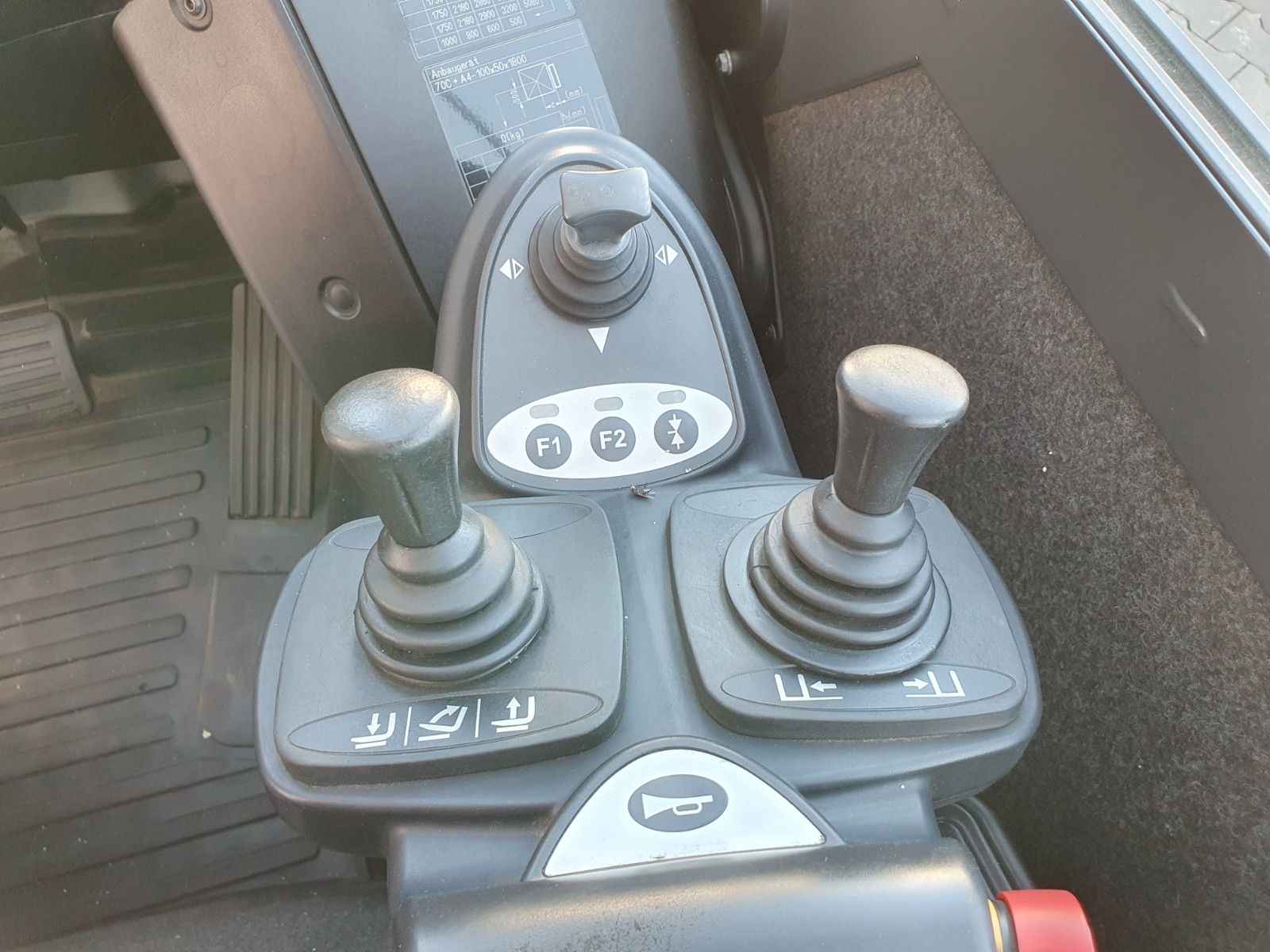 Fahrzeugabbildung Still RX70-35 / Triplex: 4.80m / nur 2.876h! / Klima